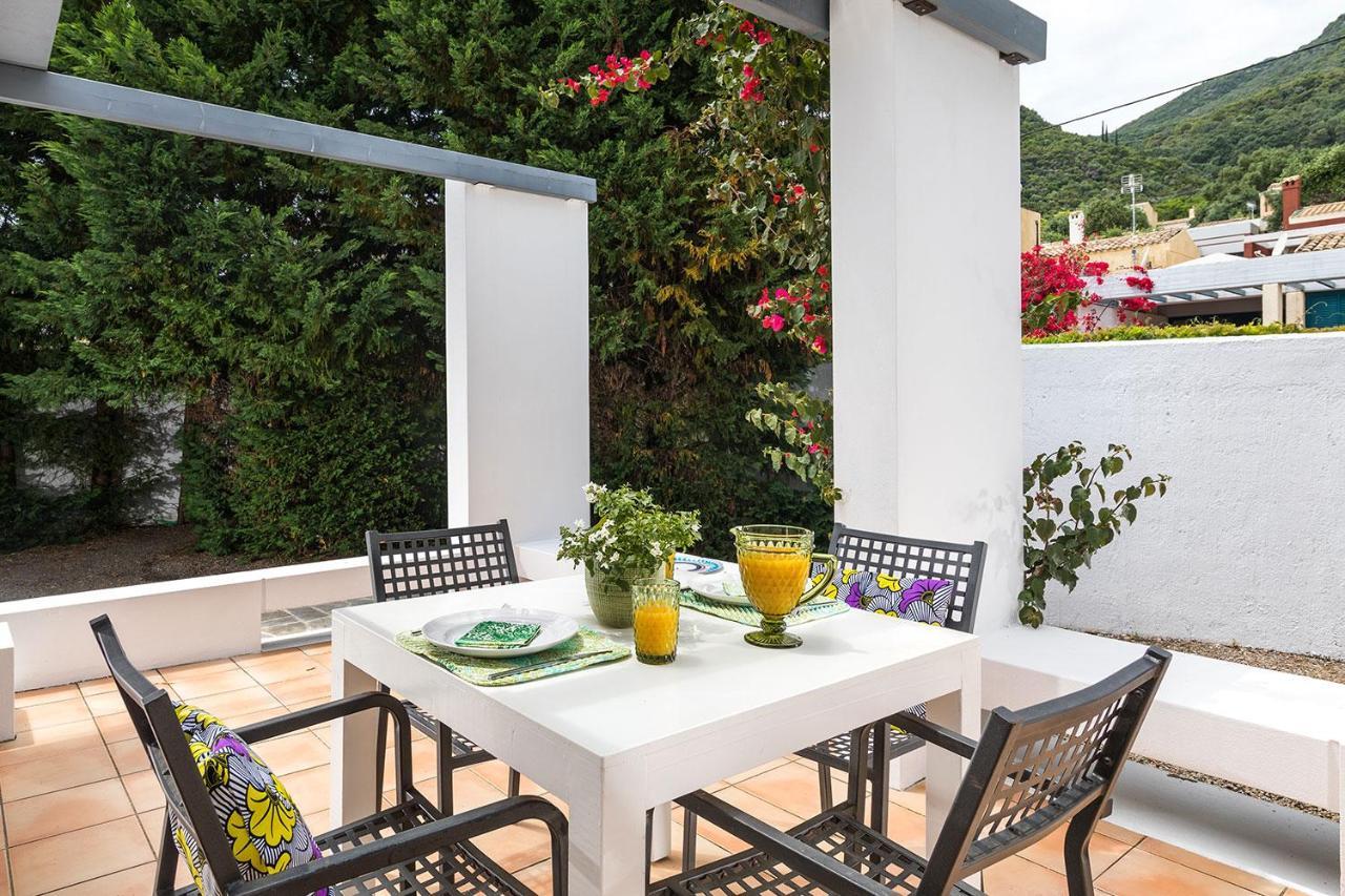Villa Piedra Del Mar Beachfront By Villa2Be Барбати Экстерьер фото